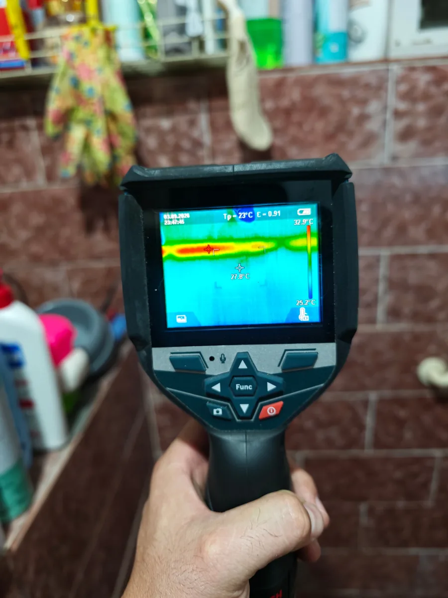 Bosch termovizijska kamera tokom detekcije curenja vode u kupatilu